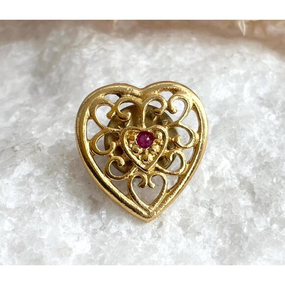 Heart Shaped Ornate Cutout Love Themed Vintage Costume Jewelry Brooch - Picture 1 of 8